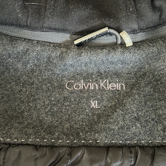 Calvin Klein heavy wool coat with inner lining - Picture 4 of 6